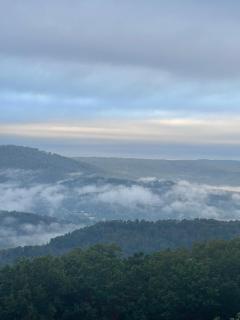 Lookout Mtn cabin with a view - 0