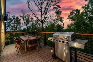 Summer Retreat Hot Tub Pool Arcade W Grill - 9