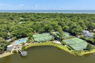 Pet-Friendly 128 Evian Villa Pool Pickleball Tennis & Beach - Hilton Head Island - 7