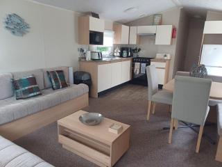 Haggerston Castle LAKEFIELD 12 - ENTERTAINMENT PASSES NOT INCLUDED - 8
