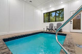 Peaceful Getaway Luxe Cabin w Private Pool - Sevierville - 0