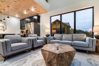 Peaceful Getaway Luxe Cabin w Private Pool - 4