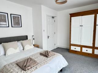 Spacious 5 Bed Exeter Home City & Hospital Access - 8