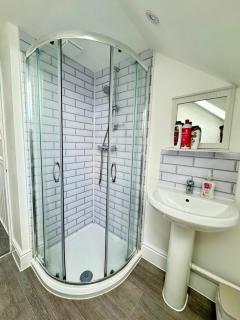 Spacious 5 Bed Exeter Home City & Hospital Access - 4