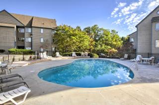 Indoor and Outdoor Pool Access! Condo 3 Mi to GSMNP - 9