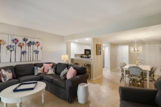 Spacious Villa Walk to Coligny Beach - 7