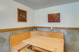 2 Mi to Michigans Adventure Family Home with Patio - 4