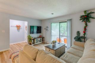 half Mi to Shore Condo with Balcony in Myrtle Beach! - 0