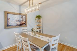 half Mi to Shore Condo with Balcony in Myrtle Beach! - Myrtle Beach - 6