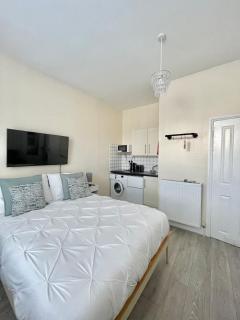Stunning Studio Set In The Heart Of Fulham - 6