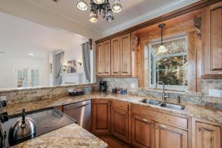 440M- 4 Queen size-beds- 2 Twins - Free Parking- Fast Wi-Fi - San Antonio - 1
