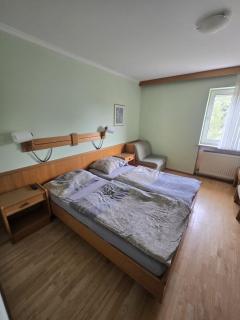 Gasthaus Paus - - 4