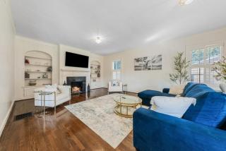 Group Getaway in a Grand Historic Home 15 minutes to Fort Benning Sleeps 10 - 0