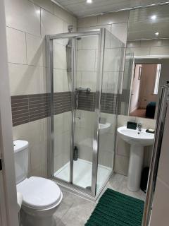 Luxury 1BR in Rochdale Centre - Rochdale - 2