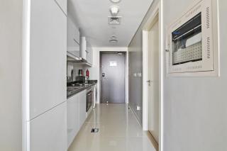 VayK - Cozy Hotel-Style Studio in Damac Hills - 6