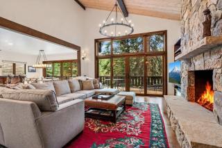 Private Ski-out Village Home in Vail with Hot Tub - 7