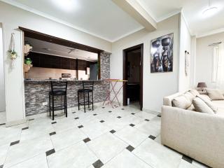 Spacious Modern 2BR Apartment in Maadi - 3