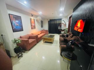 Spacious 2BR in Gulberg Heights Balcony View - 8