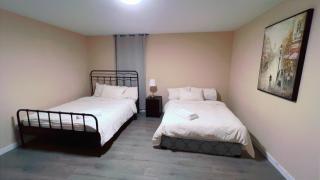 Cozy Home near Downtown, UBC and YVR airport - 1
