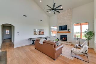 Rural Home with Hot Tub Less Than 7 Mi to Winery and Golfing - 2