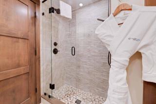 Highlands Lodge 403 Penthouse by East West Hospitality - 3