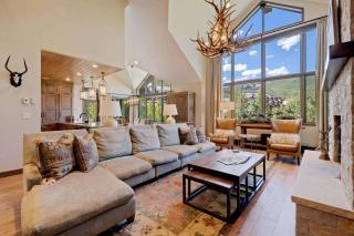 Highlands Lodge 403 Penthouse by East West Hospitality - 0