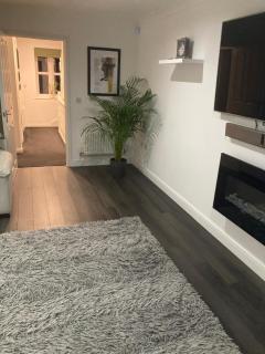 Entire 3 bedroom deluxe house - Cleckheaton - 6
