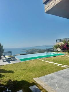 Villa Rodino - - 5
