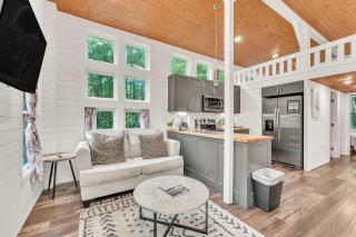 Dogwood Cottage with Private Fire Pit & Sleeps 6 - 3