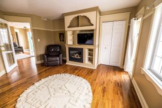 Elowen Suites Downtown - Drumheller - 1