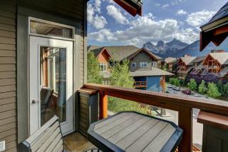 Sun Drenched Escape - Canmore - 9