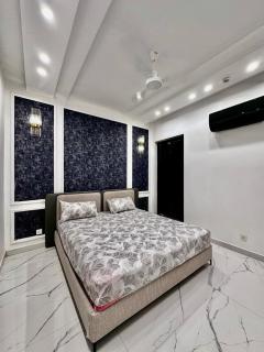 Luxury 10 Marla Fully Furnished House for Rent in DHA Phase 4 - 1