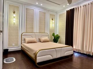 Luxury 10 Marla Fully Furnished House for Rent in DHA Phase 4 - 9