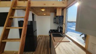 Pilot Lodge - Big Lake Tiny House Cabin - 8