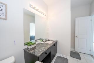 Luxury Comfort in Vaughan - 2