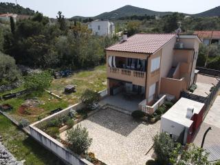 Apartments with parking space Lukoran, Ugljan - 24366 - 8