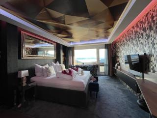 Luxury of togetherness - 9