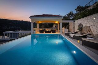 Seaside luxury villa with a swimming pool Cove Ljubljeva, Trogir - 19259 - 5
