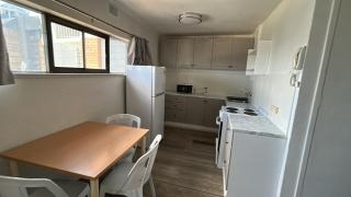 Surfers Private Apartments - 3