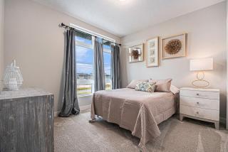 Modern 3-Story Townhome - 8