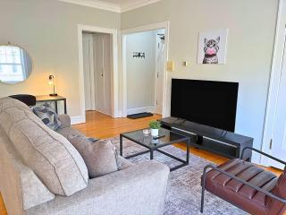 Charming 1BR Apt in Evanston - Hinman B3 - 9