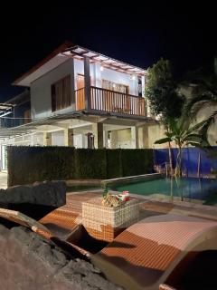 Tri Putri Homestay - 9