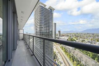 Modern Luxe Apartment - Burnaby - 8