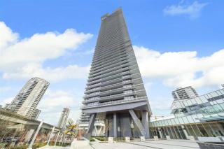 Modern Luxe Apartment - Burnaby - 6