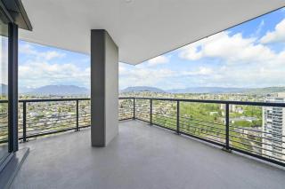 Modern Luxe Apartment - Burnaby - 5