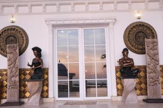 Beachfront Villa Bali - The Luxury Fort - 4