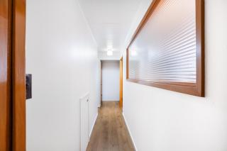 Cozy Basement 1 BR Suite King & Queen Beds, Sleeps 6, Street Parking - Burnaby - 5