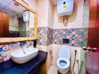 The Pine Woods A Luxury Resort in Mussoorie Rooftop Restro - Jāmb - 7