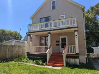 Vibrant Milwaukee Townhome near Downtown - 9
