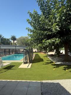 Belle villa avec piscine et pétanque - 0